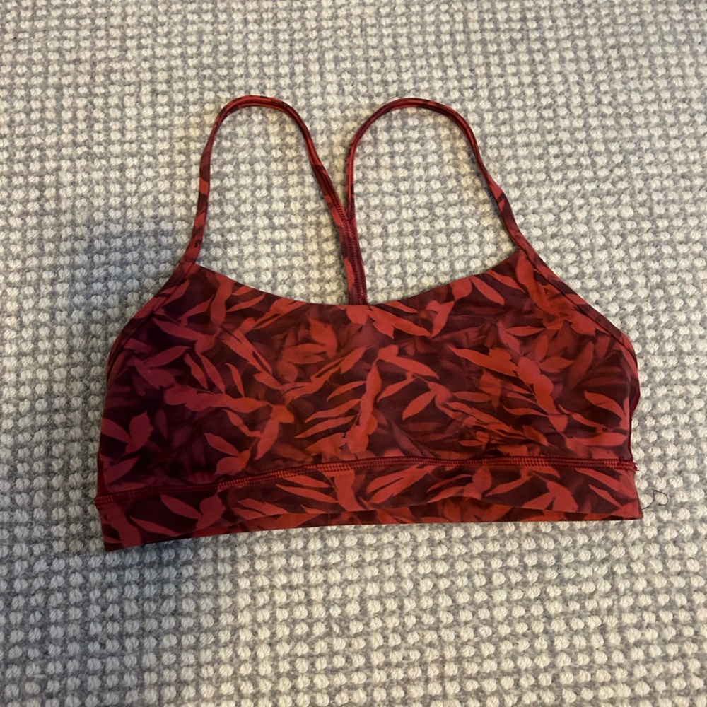 Lululemon sports bra
